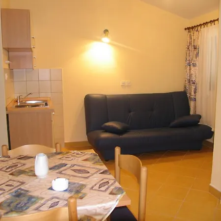 Ceres Apartament *