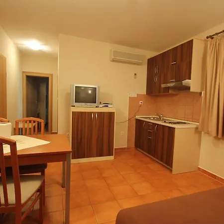 Apartament Ceres *